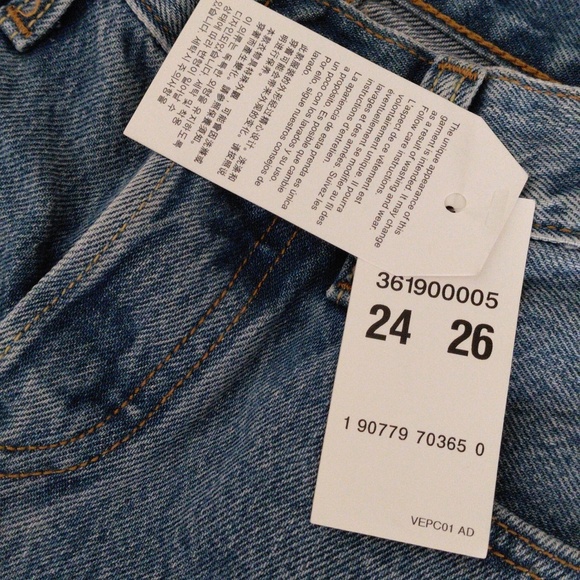 NWT Levi's 501 W24 L26 Taper Cropped Jean - Picture 6 of 17